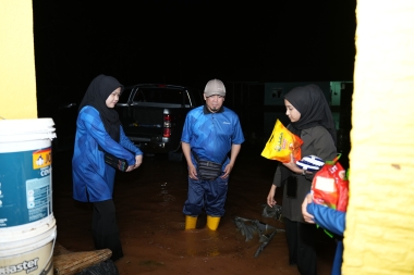Yayasan Al Baghdadi Hantar Misi Bantuan Banjir Di Batu Pahat
